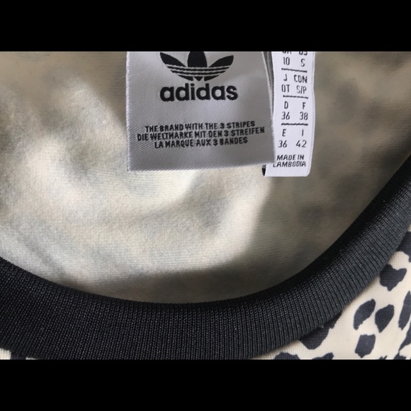 Adidas Cropped  top 🌹size US Small Blk & Creme - Picture 7 of 8
